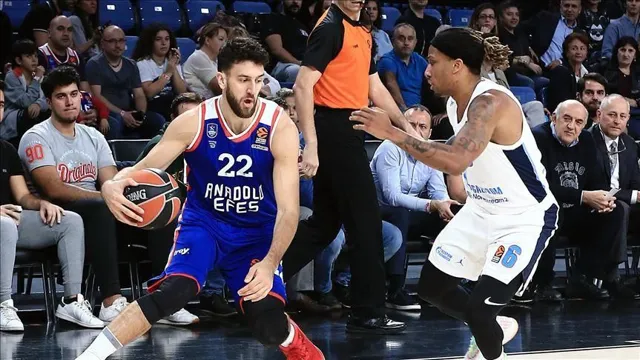 Dominate the Court: Stay Up-to-Date with Anadolu Efes Basketball Scores